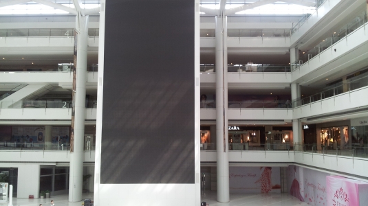 遼寧沈陽皇城國際商貿(mào)城P5室內全彩LED顯示屏